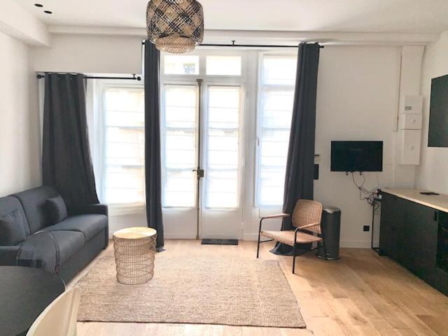 Aparthotel Luxe Parisien - Petit Varenne Parigi