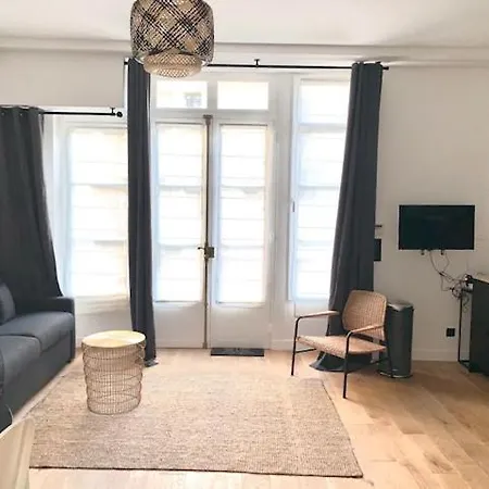 Aparthotel Luxe Parisien - Petit Varenne Parigi