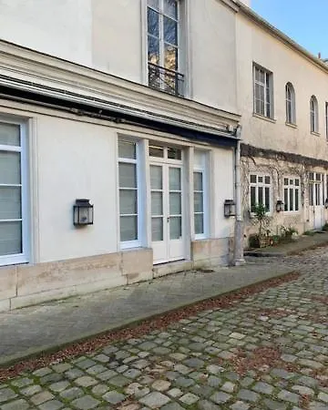 Luxe Parisien - Petit Varenne Aparthotel 4*