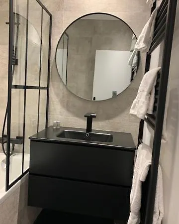 Aparthotel Luxe Parisien - Petit Varenne 4*