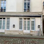 Luxe Parisien - Petit Varenne